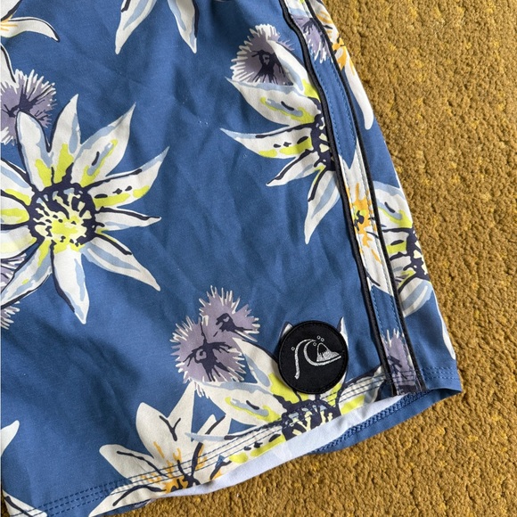 Quiksilver 31 Sur Green Blue Floral Tropical Boardshorts Bathing Suit Mens - Picture 2 of 6